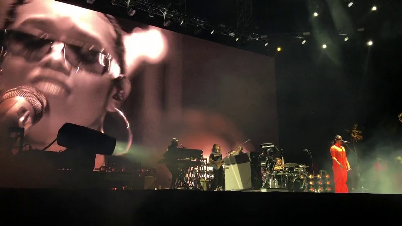 H.E.R. premieres new song at Coachella