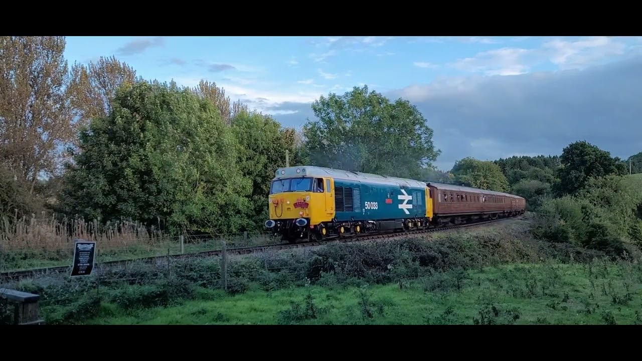 50033 Glorious Looking Glorious SVR Diesel Gala 01.10.22