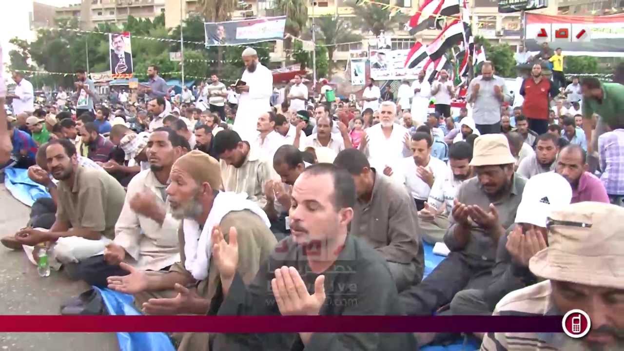 دعاء المعتصمين قبل الافطار برابعة العدوية
