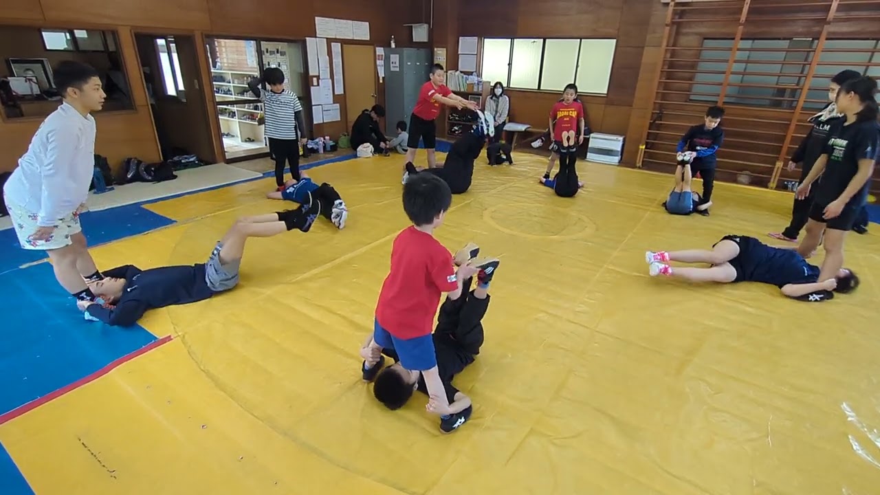 2026年3月15日　足投げ腹筋