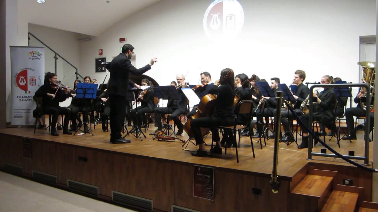 19) White Christmas (I. Berlin arr B. Chase).
