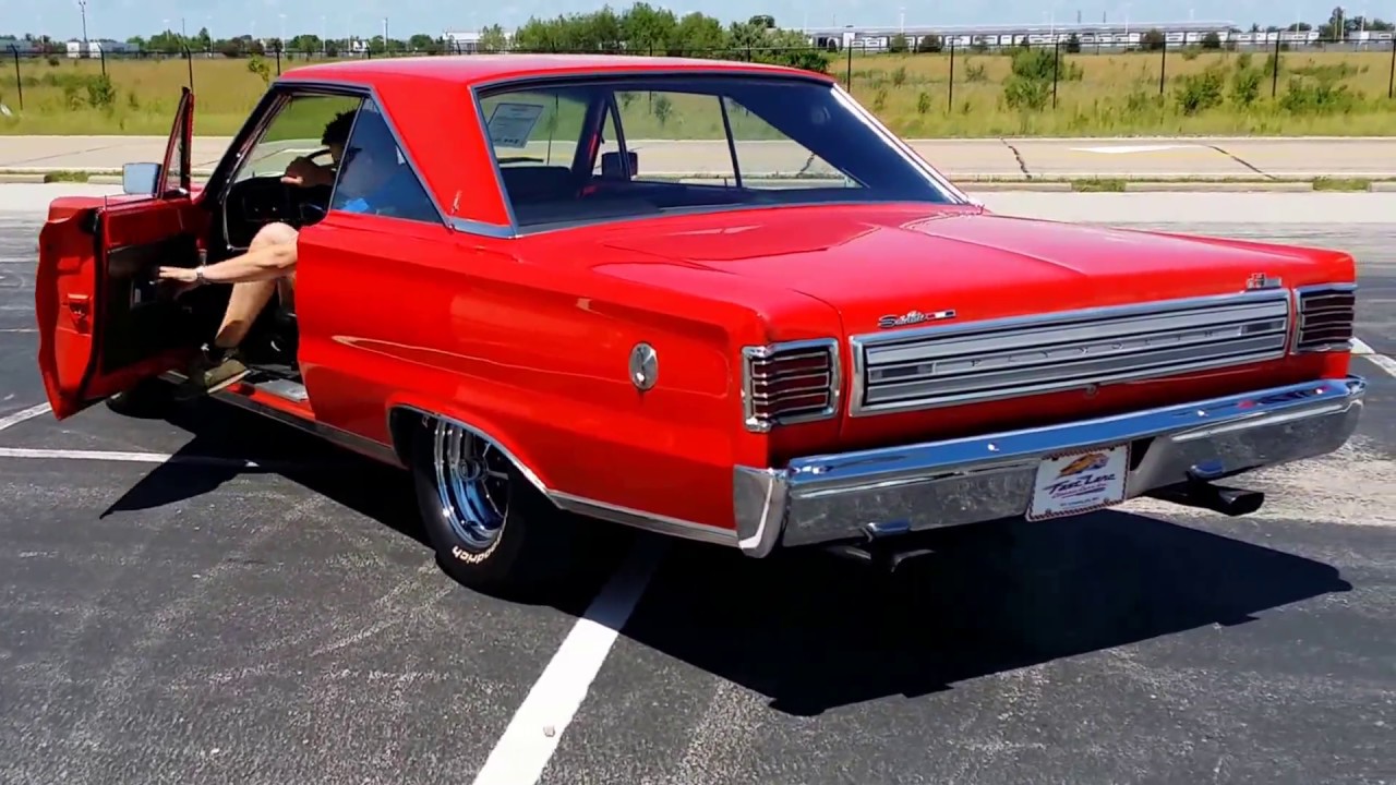 1966 Plymouth Satellite with a 426ci Hemi V8 and 4 speed