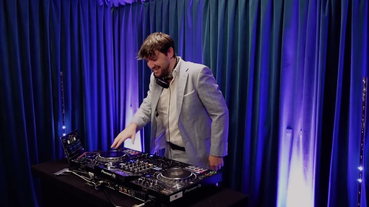 Auckland DJ Hire | Reece Kovaks | Hip & Hop Mix