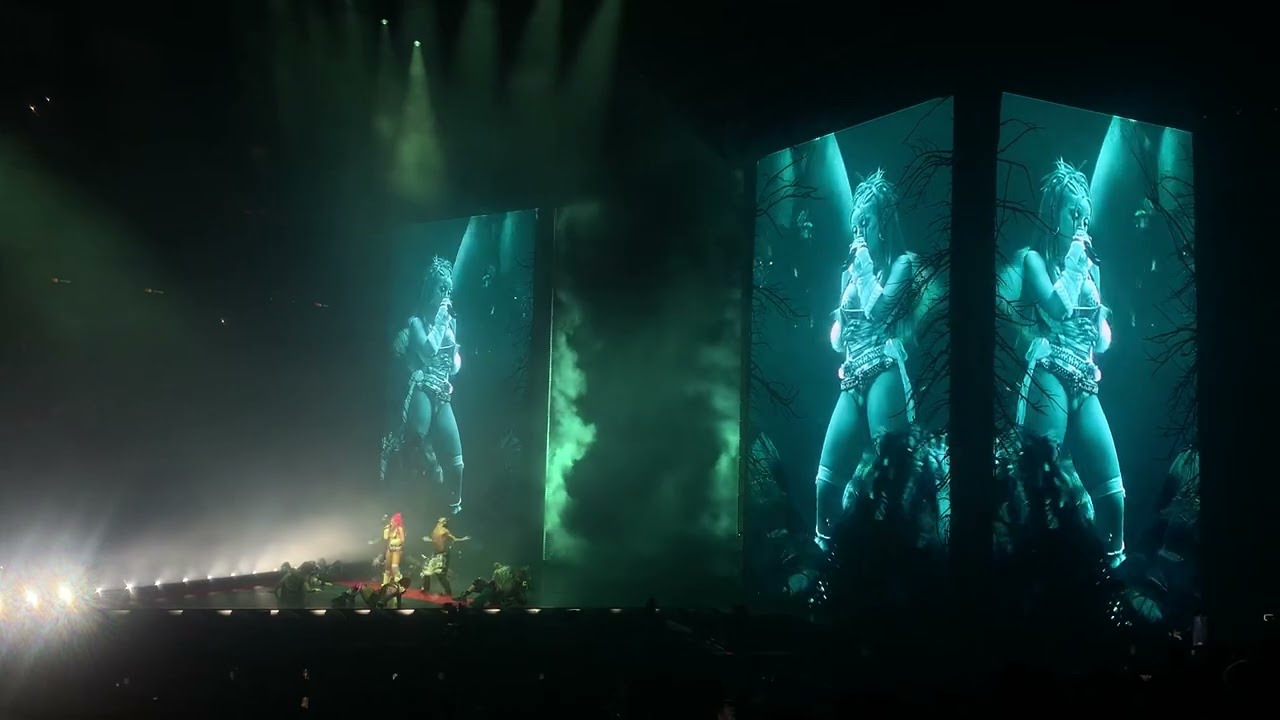 Doja Cat - Woman - The Scarlet Tour - Toronto, ON, Canada (12/11/23)