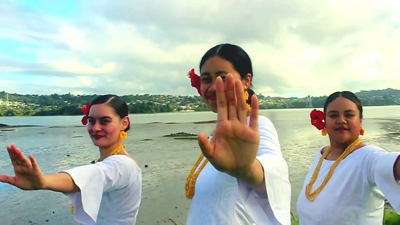 Tau Malolo ha Niue - Afine Huvalu (Dance Cover)