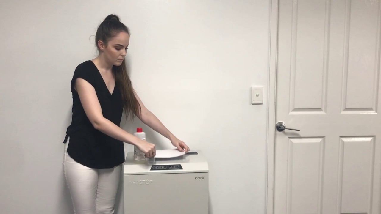 How to oil a paper shredder