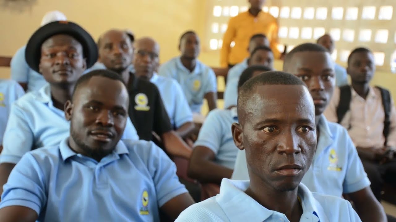 UWAPE KIGAMBONI YAADHIMISHA MIAKA 2 NA KUCHANGIA DAM& KUFANYA USAFI HOSPITALI YA WILAYA KIGAMBONI