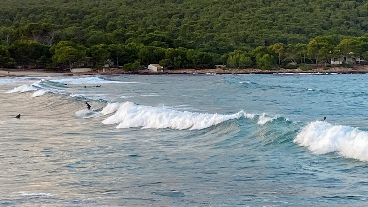 Surfing | Große Wellen in Cala Agulla Mallorca Spain | Oktober 2021 | big Waves🌊🌊🌪