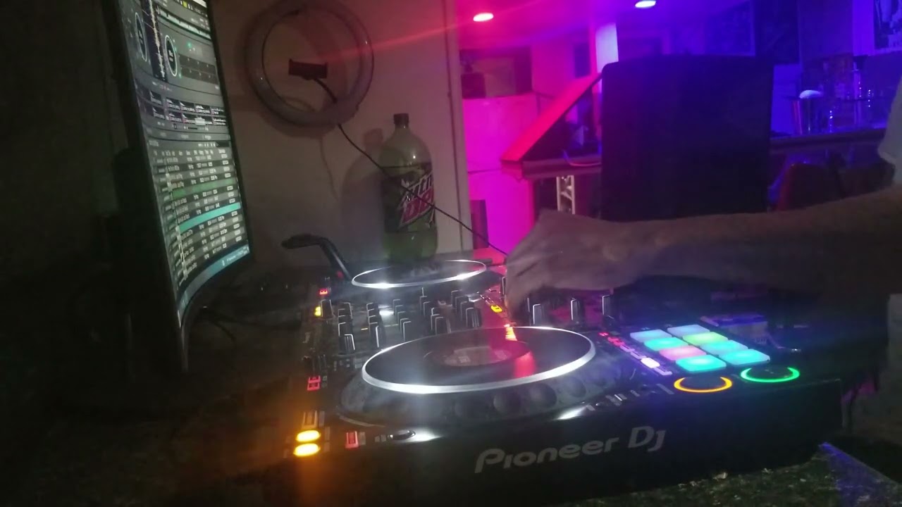 Old-school Basement Party Old-school Hip Hop #oldschool #ThrowbackRap #Golden Aera #Hip Hop Heads