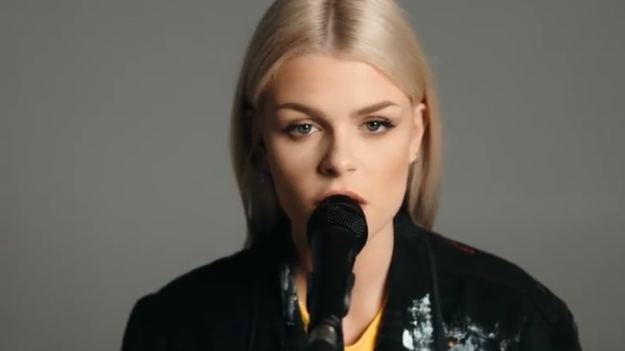 SOS - Avicii ft. Aloe Blacc (Cover By: Davina Michelle)