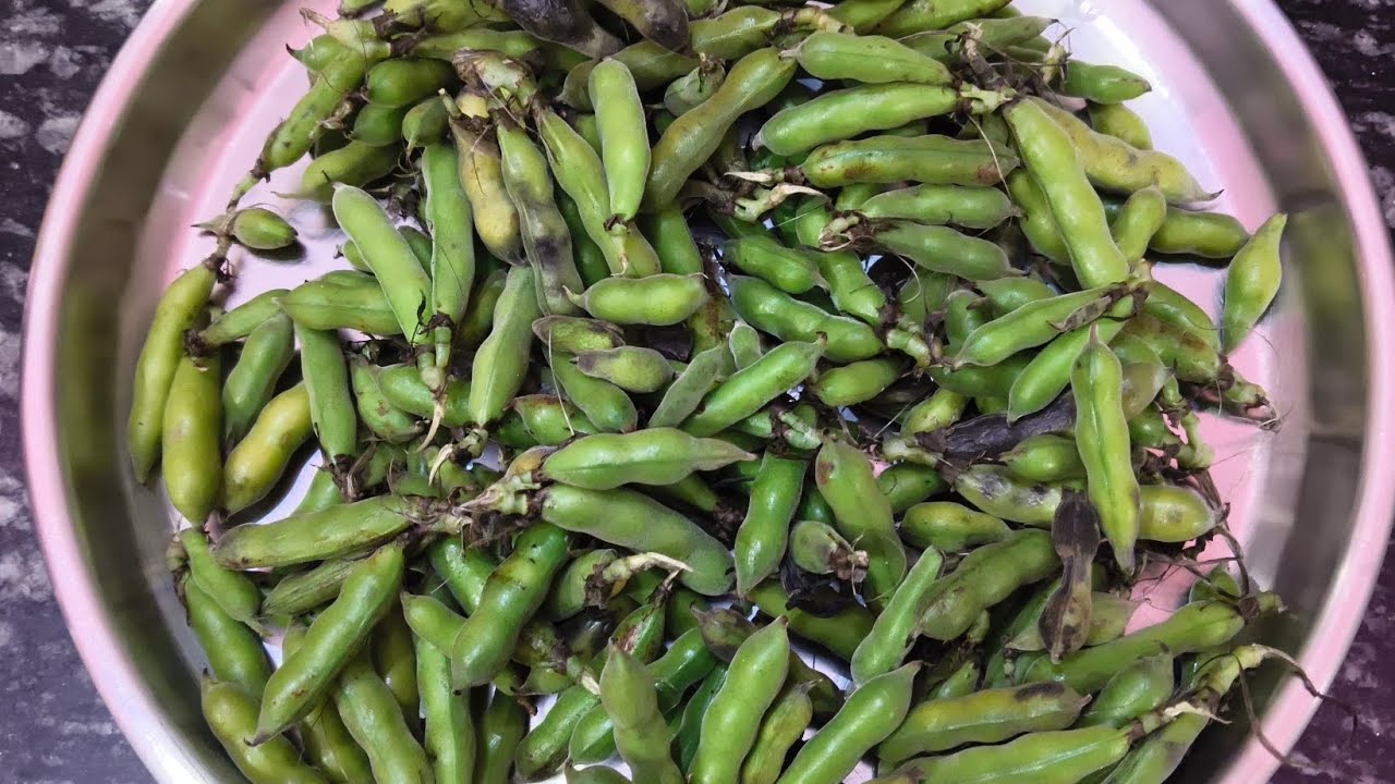Bakla with aalu sabzi/ iska sabzi bhahut achha  lagta hai/#food 