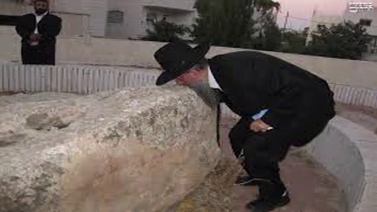 עכשיו בשידור חי שיחה מיוחדת במלאות תשע שנים לפטירת רבינו הגה