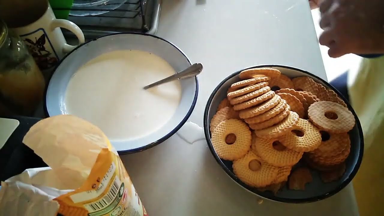 Как да си приготвим домашна бисквитена торта за рожден ден-How to make homemade biscuit cake for B-D
