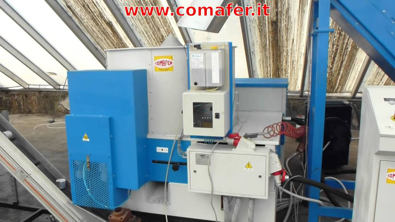 Trituratore-bricchettatrice e nastri di trasporto