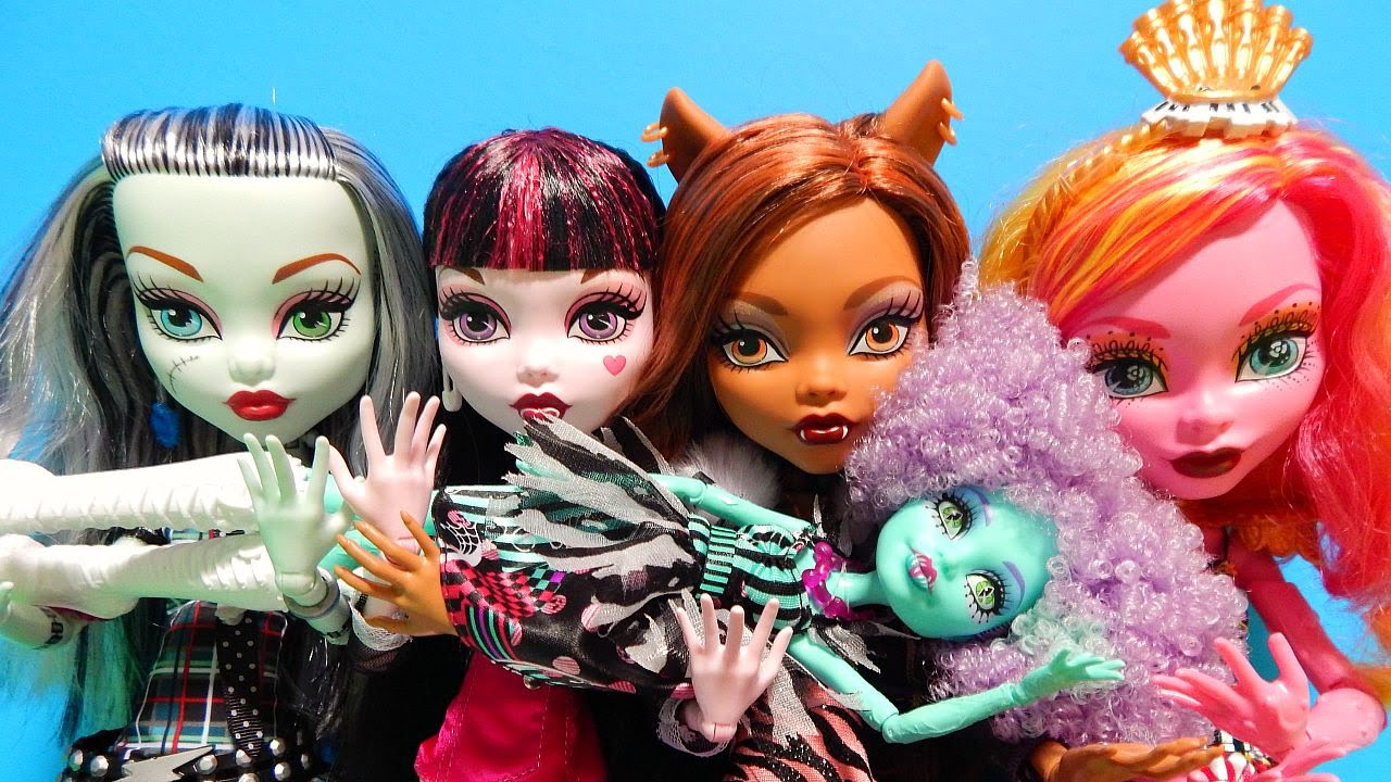 Monster High: 17-дюймовые пугающе высокие куклы-упыри Фрэнки Клодин и Дракулаура