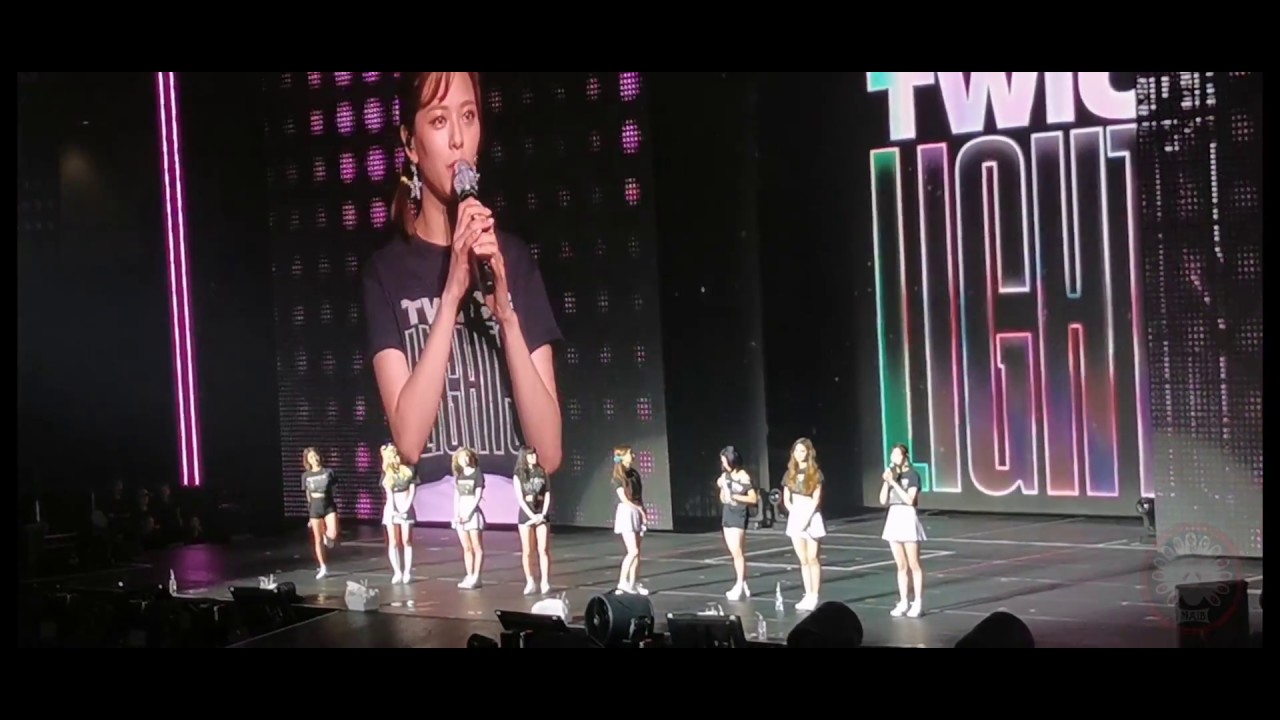 Don't Cry Jeongyeon | Twice Ending Speech @ Twicelights in Chicago 2019