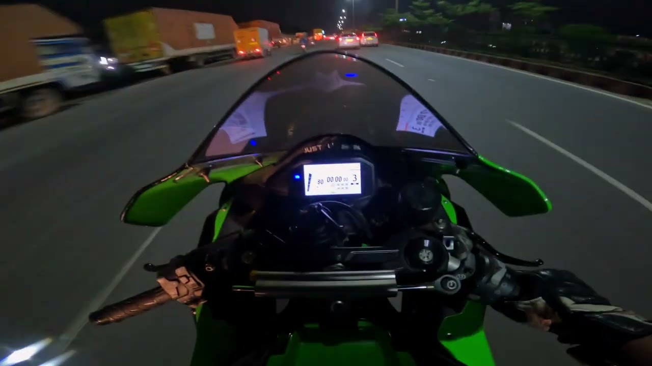 Zx10R vs The NCR Traffic || Pro Riding Scenes 😁