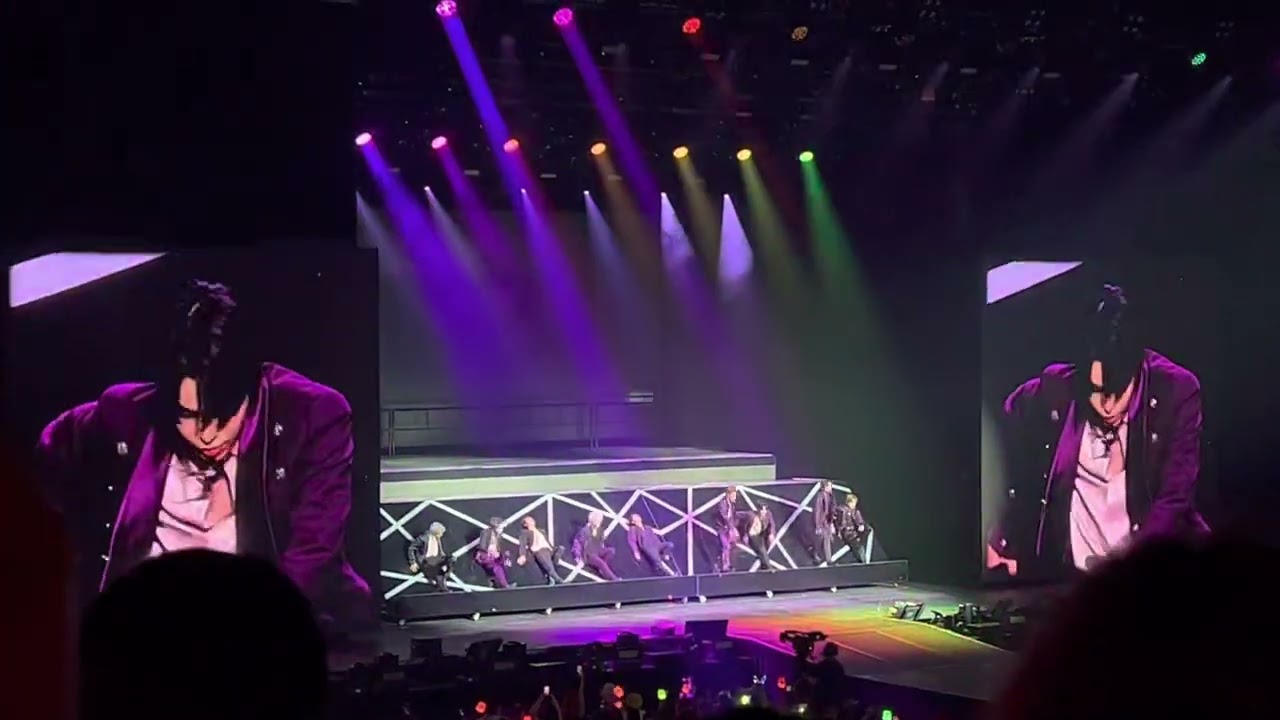 NCT 127- Love on the Floor. Neo City-The Link World Tour in Newark, NJ on 10/13/22. #NCT127 #KPop.