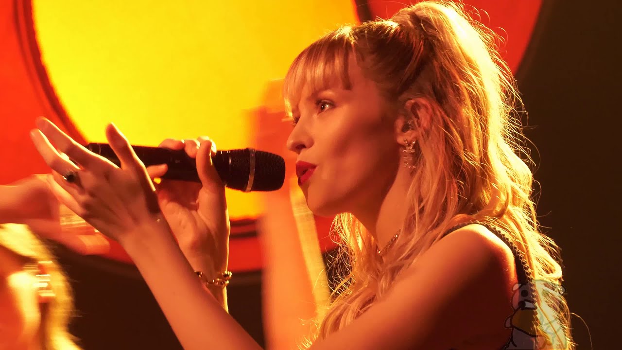 Ang&egrave;le - J'entends [NYC DEBUT 4K] (live @ Webster Hall 12/10/19)