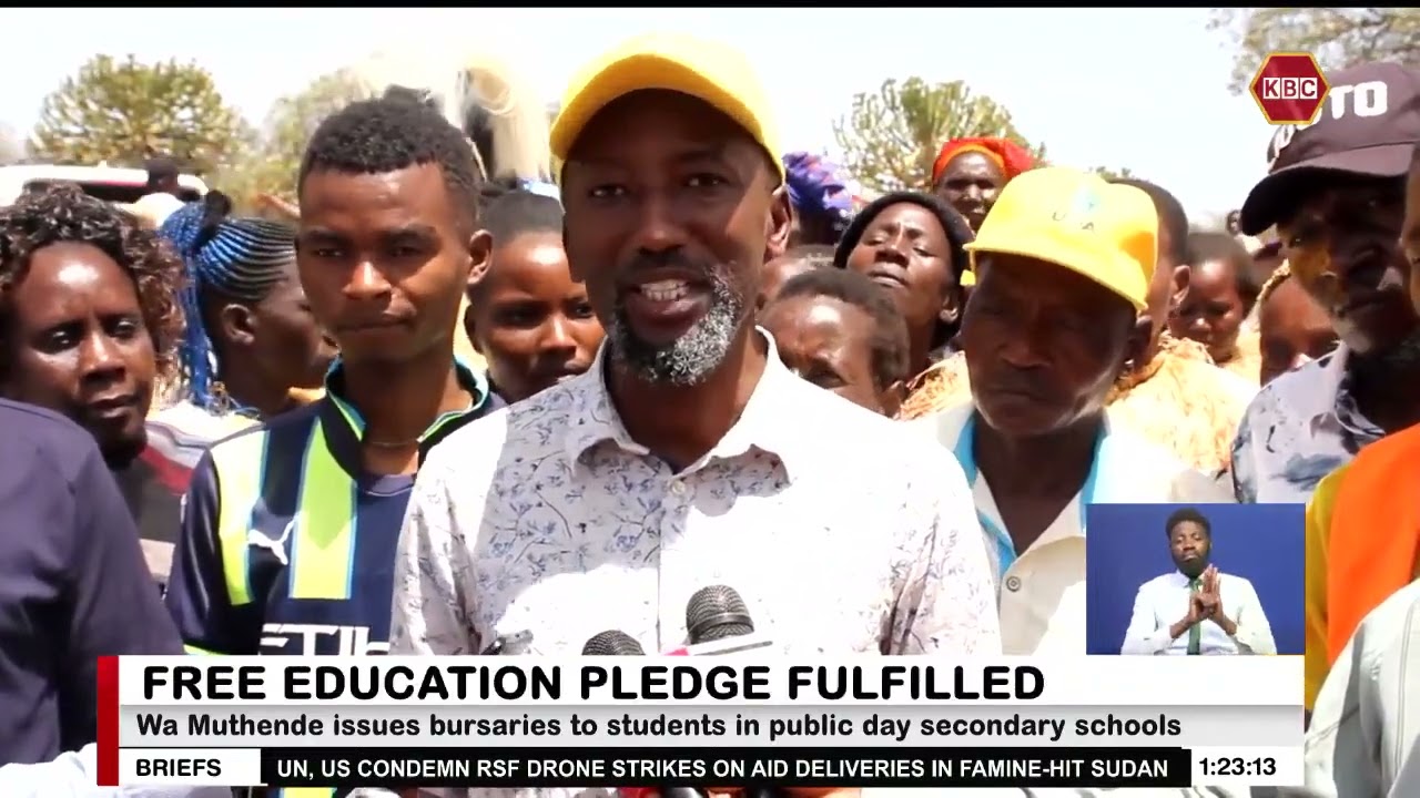 Wa Muthende issues bursaries to students in public day secondary schools