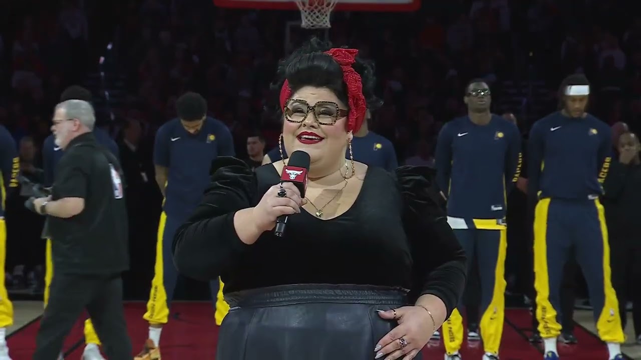 Katie Kadan National Anthem (Star Spangled Banner) - Dec 2023 | @ChicagoBulls | Chicago, IL