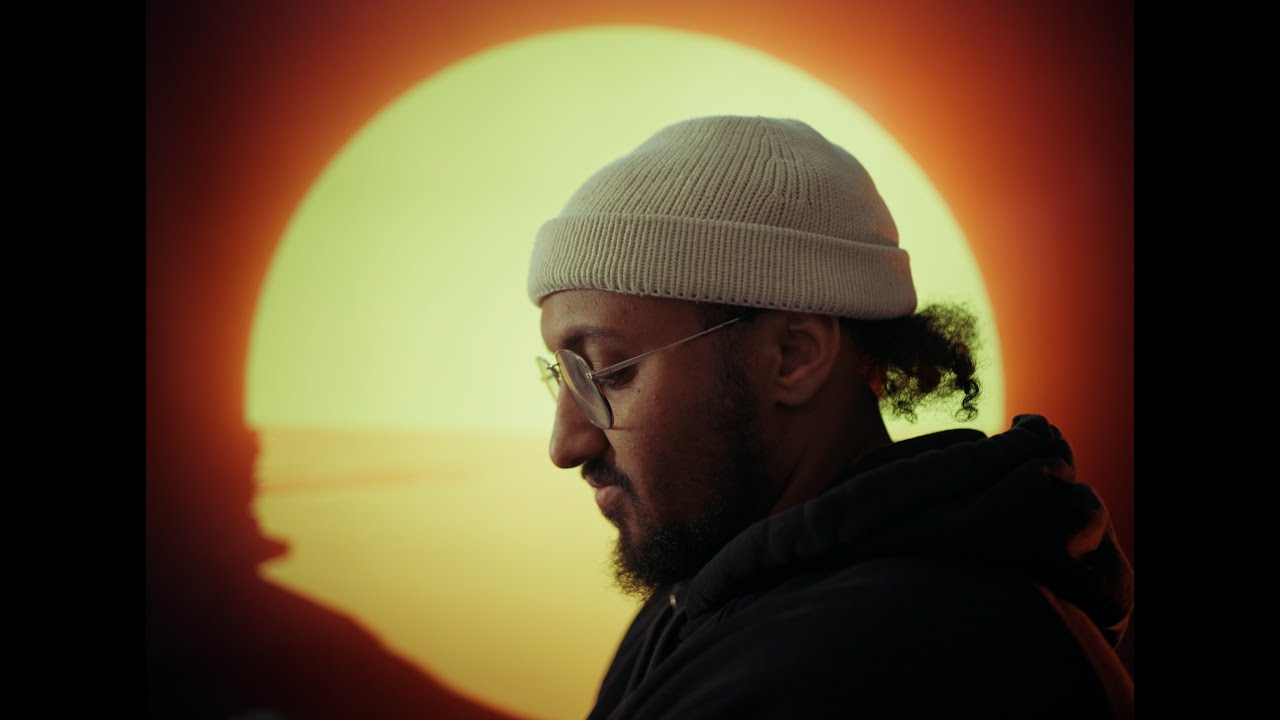 AfroNile - Tizalegn YeTintu ft. Mahlet Negash