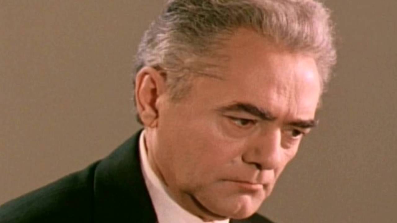 Anatoly Vedernikov plays Beethoven Piano Sonata No 1