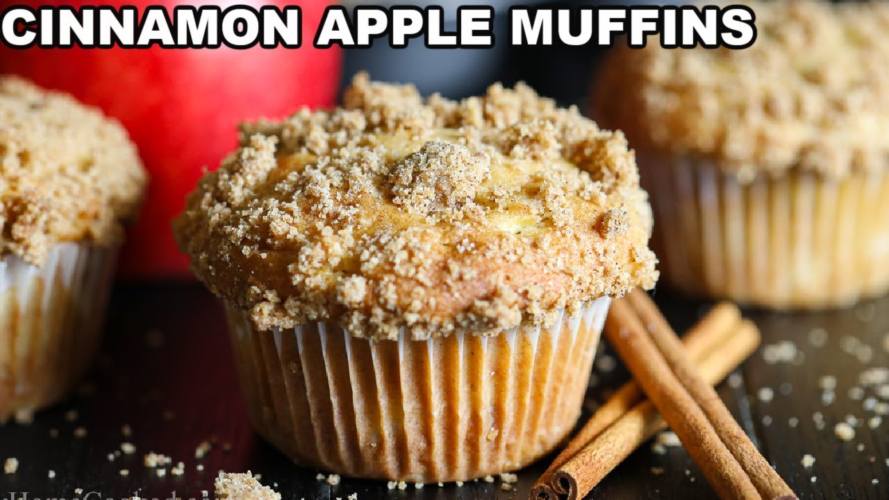 The BEST Cinnamon Apple Muffins