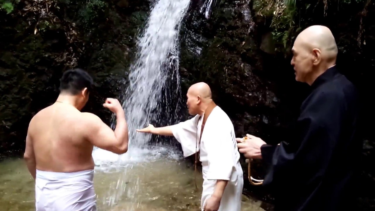 滝修行　勝光寺 にて