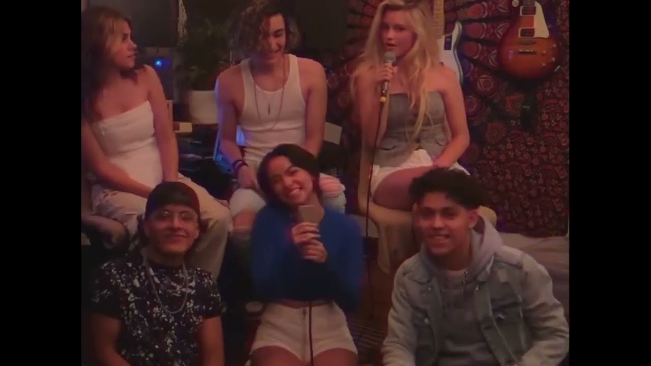 Nobah Music - Idiota - ft Ana Tena, Isabella Tena y Karla Gaytanp