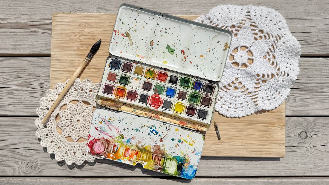 I found the RAREST Vintage Winsor & Newton Scholastic 1930’s - 1950’s Watercolor palette + Swatches