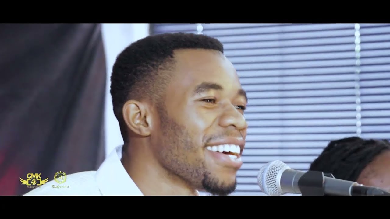 LA DIVINITE - Fr Billy NUEE (de Lubumbashi)