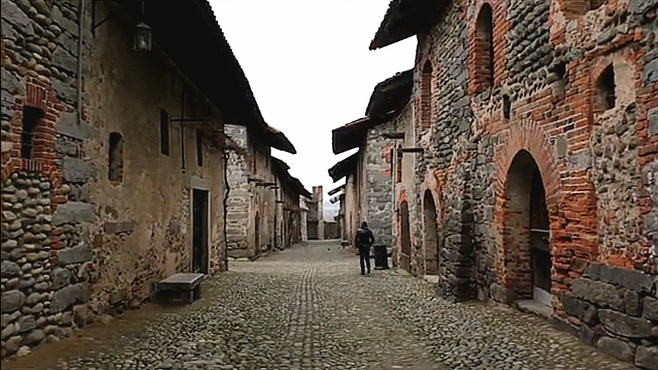 Il borgo medievale pi&ugrave; grande D'Italia. Ricetto di Candelo. (Biella)