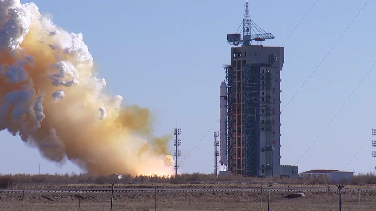 Long March-2D launches remote sensing satellite (LKW-1)