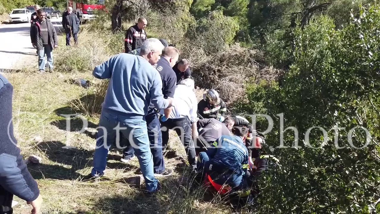 ΔΙΑΣΩΣΗ ΟΔΗΓΟΥ ΜΟΤΟΣΥΚΛΕΤΑΣ ΑΠΟ ΤΗΝ ΠΥΡΟΣΒΕΣΤΙΚΗ ΥΠΗΡΕΣΙΑ ΕΚΑΒ ΣΕΑΔ ΚΑΙ ΚΑΤΟΙΚΟΥΣ ΜΕΤΑ ΑΠΟ ΤΡΟΧΑΙΟ Κ
