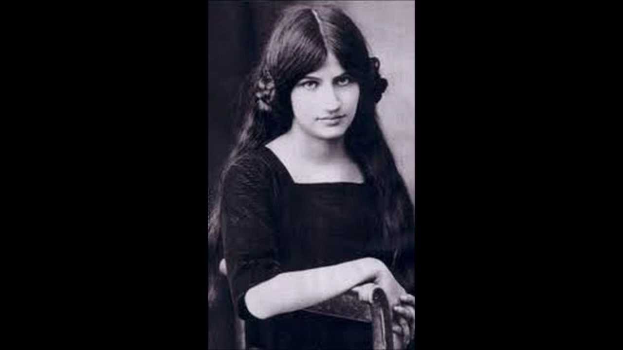 Jeanne Hebuterne