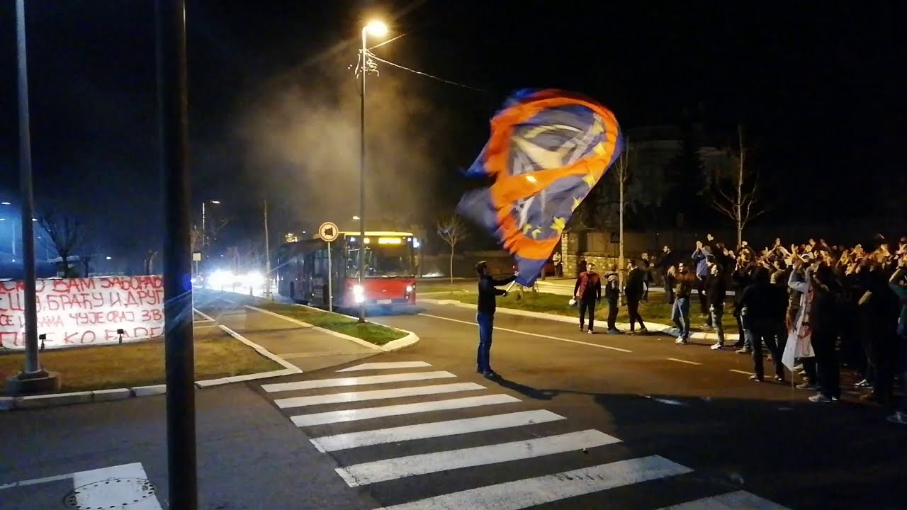 Навијачи Црвене звезде и Партизана заједно обележили 20 година од НАТО агресије