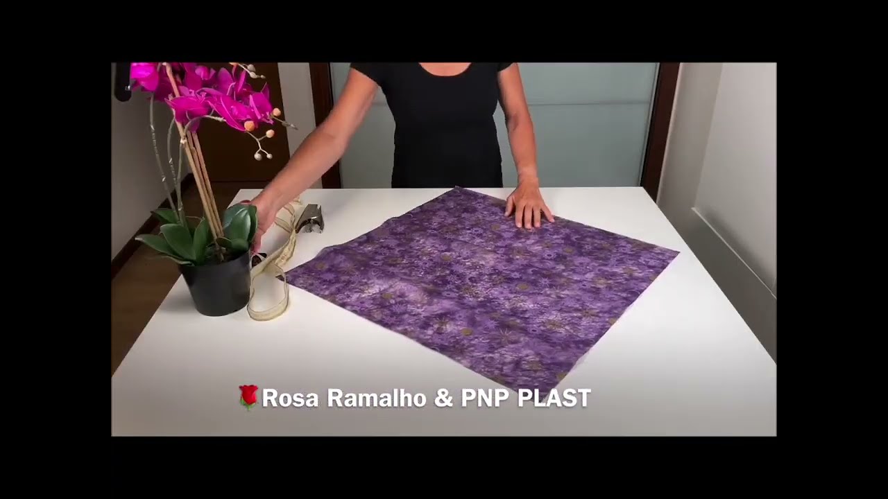 Phalaenopsis Orchid Gift Wrap #wrapflowers #plantpotwrapping