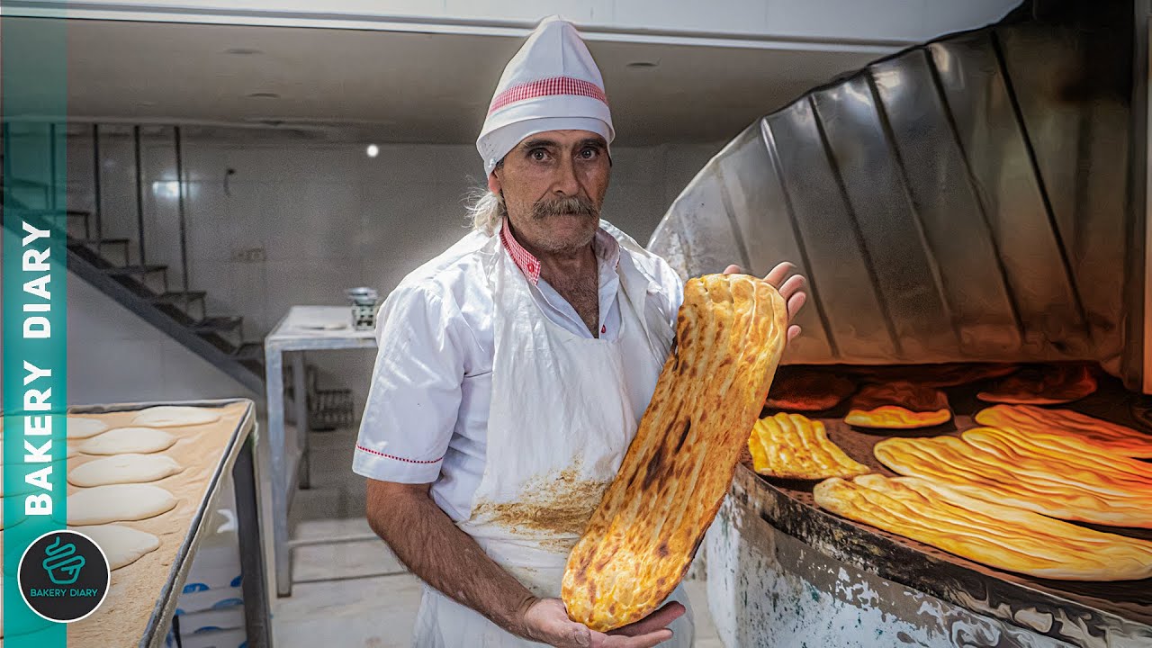 The nice smell of Iranian bread with Barbari bread in Iran!