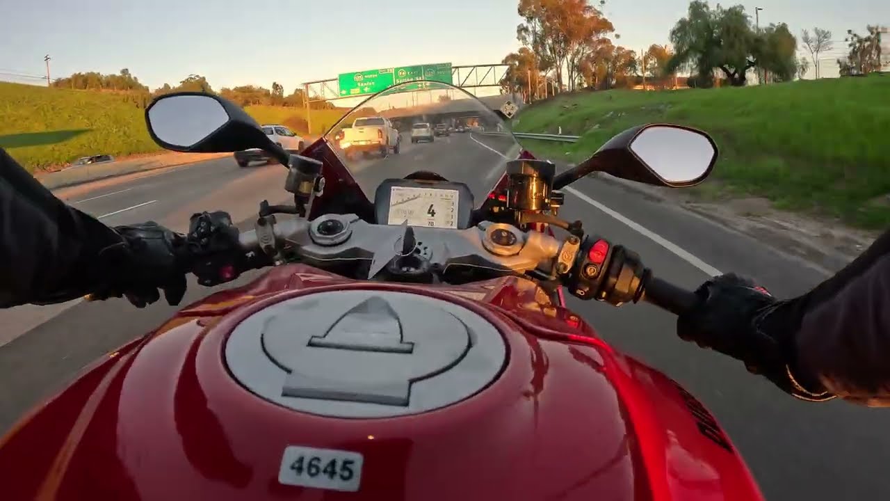 2025 Ducati Panigale V2 | ONYX MOTO