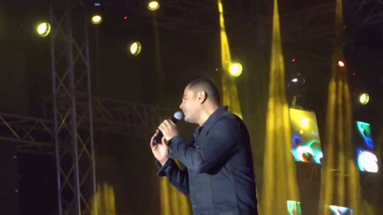 04-Wahy Zekrayat From Emirates Heights - عمرو دياب واهى ذكريات