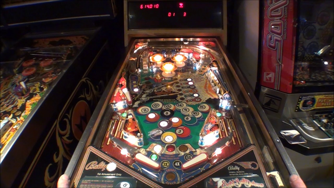 Eight Ball Deluxe Limited Edition Pinball machine