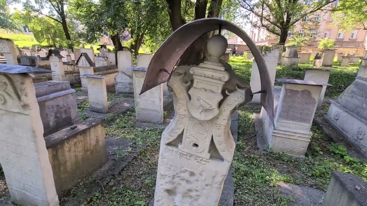 Cmentarz żydowski Remu w Krakowie | Jewish cemetery Remu in Krak&oacute;w