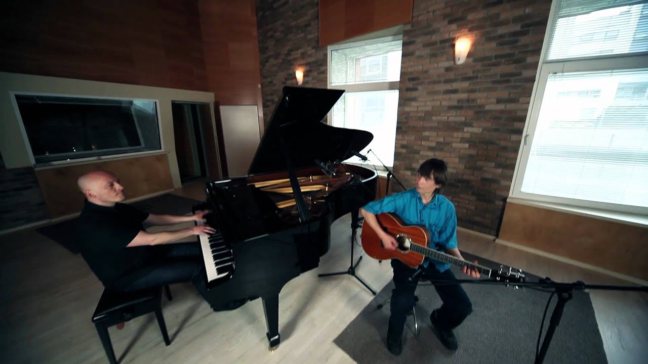 Otra Puse & Aija Andrejeva - Ave Pali (2011, official video)