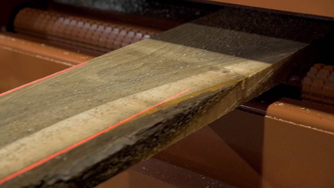 EG400 Industrial Board Edger in Action | Wood-Mizer