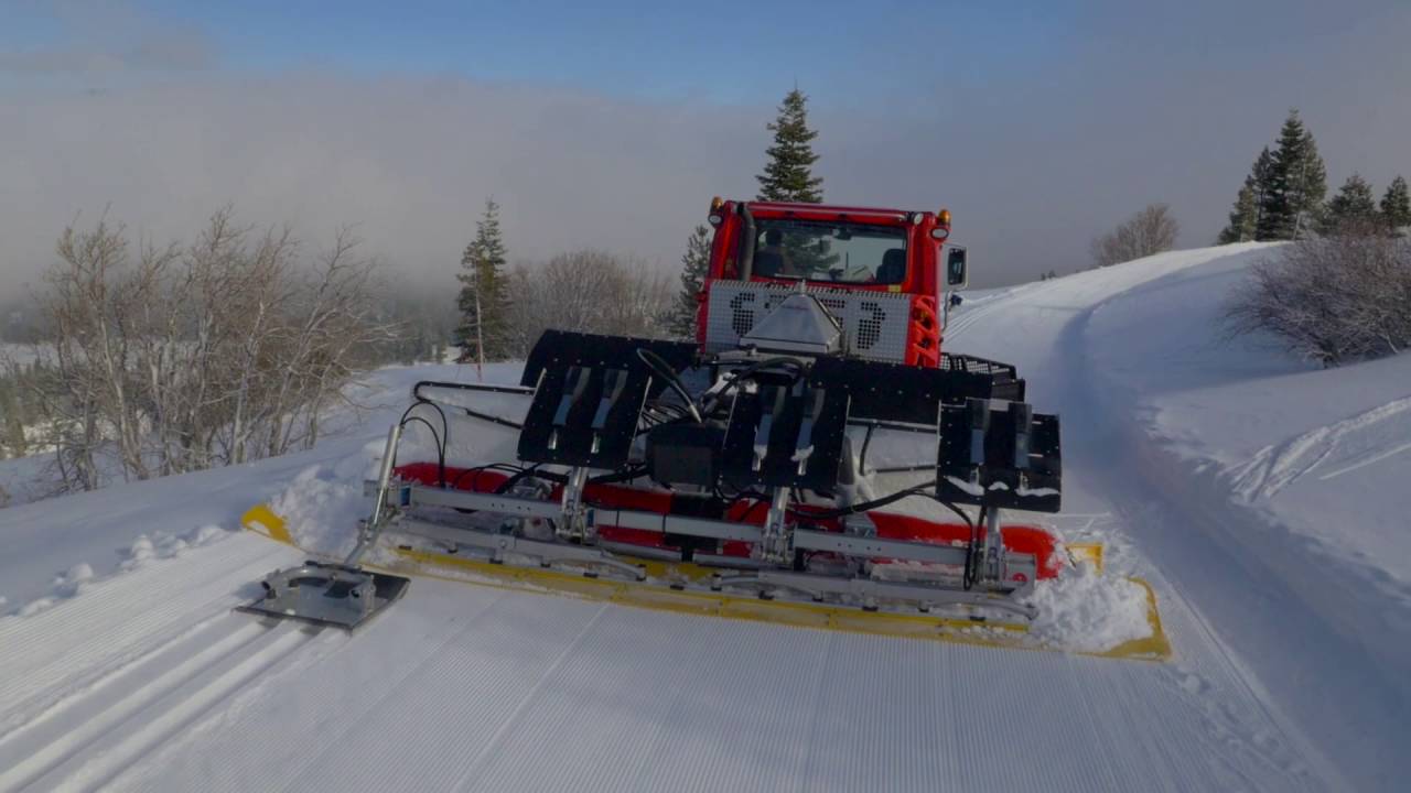 PistenBully 400 | Tahoe Donner Cross Country Ski Center