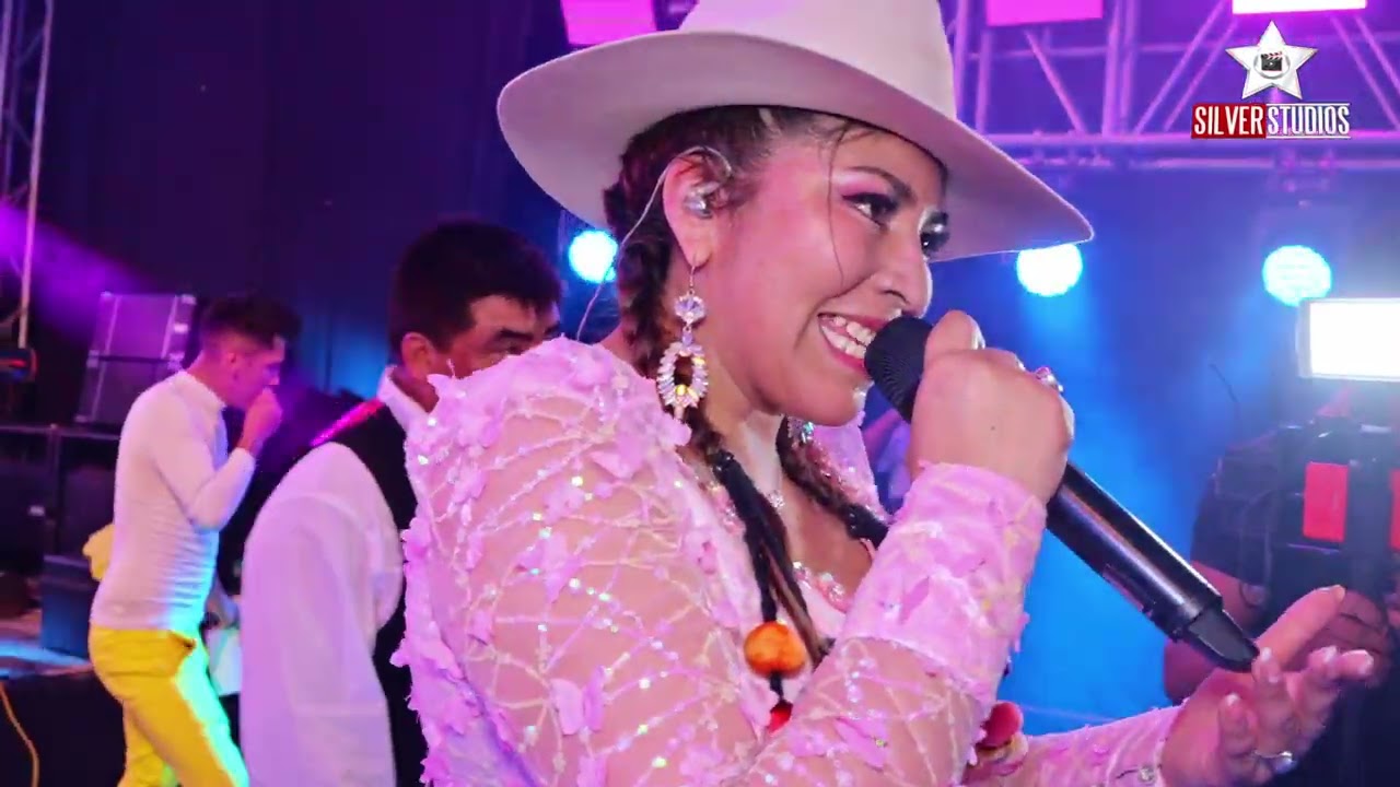 Edita Larico en Tacopaya Presentación única lo Mejor Boda de Donato y Gladys