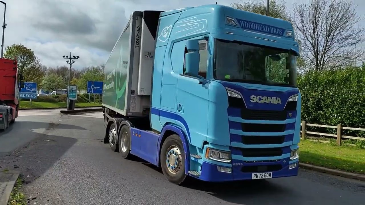 truckspotting at lymm services 11.4.24
