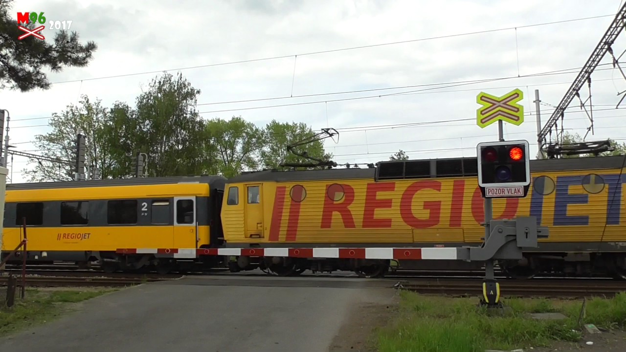 Železniční přejezd Uhersko #1 [P4897] - 12.5.2017 / Czech railroad crossing