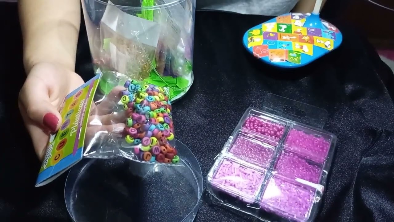 ASMR En español - Haciendo una pulsera.